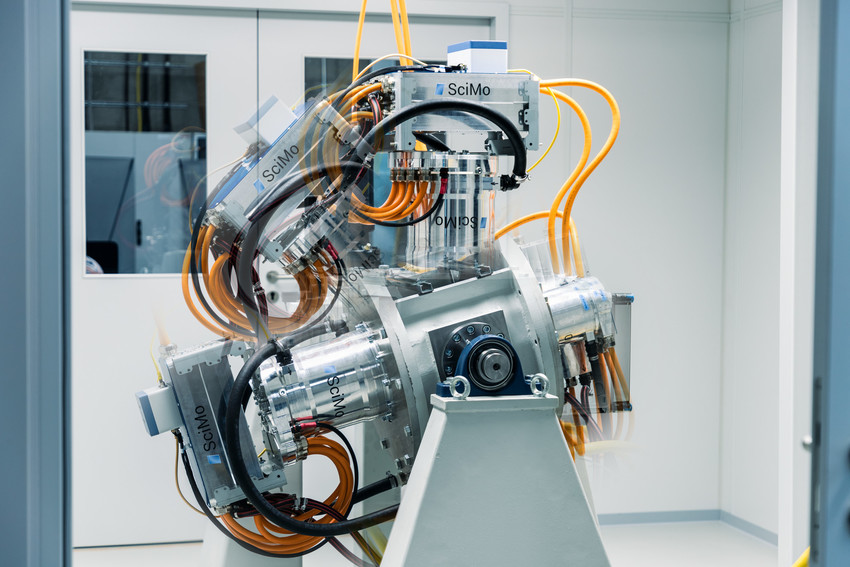 Elektromotorprüfstand mit Schwenkvorrichtung für Dauerleistungen bis zu 300 kW in Zusammenarbeit mit SciMo – Elektrische Hochleistungsantriebe GmbH