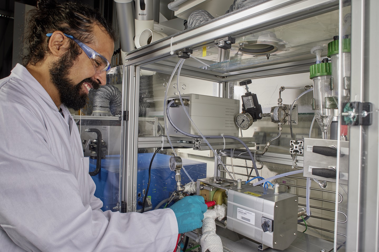 PEMEL Teststand für die Charakterisierung von Membranelektrodeneinheiten