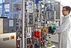 MOF-Herstellung und Aufarbeitung im technischen Maßstab