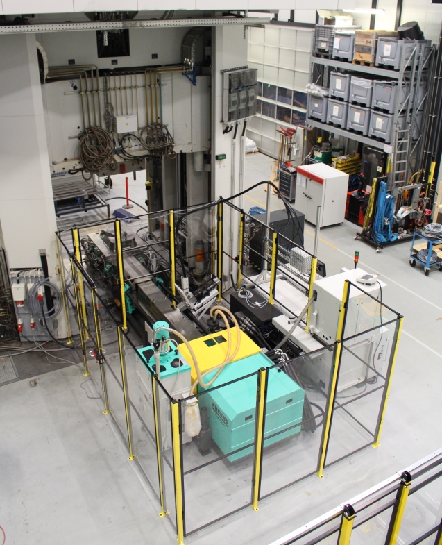 Modulares FDC-Spritzgießaggregat der Firma Arburg im Technikum des Fraunhofer ICT Modulares FDC-Spritzgießaggregat der Firma Arburg im Technikum des Fraunhofer ICT