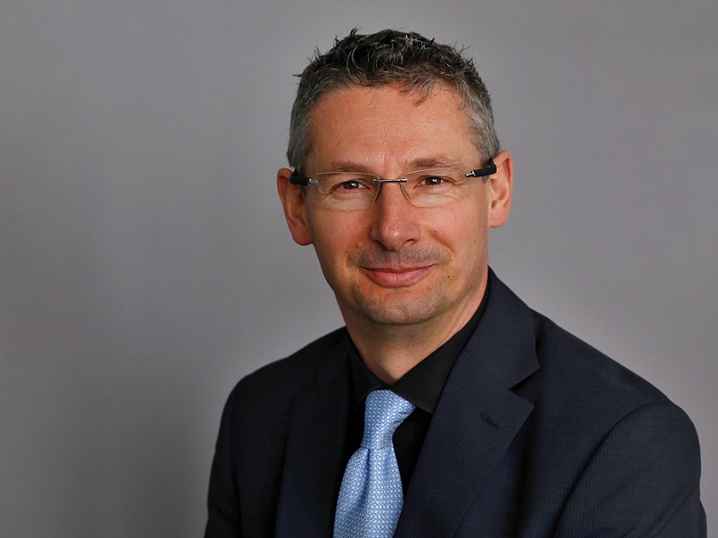 Prof. Dr. rer. nat. Karsten Pinkwart Prof. Dr. rer. nat. Karsten Pinkwart