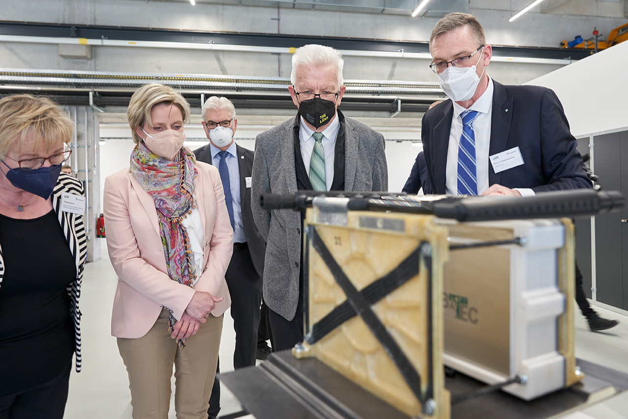 Karlsruher Forschungsfabrik: Produktionsprozesse schnell industrialisieren Karlsruher Forschungsfabrik: Produktionsprozesse schnell industrialisieren