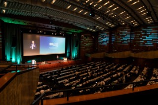 AIRBAG 2024: Rund 500 Teilnehmende verfolgten die Vorträge im Mozartsaal des Mannheimer Rosengartens.