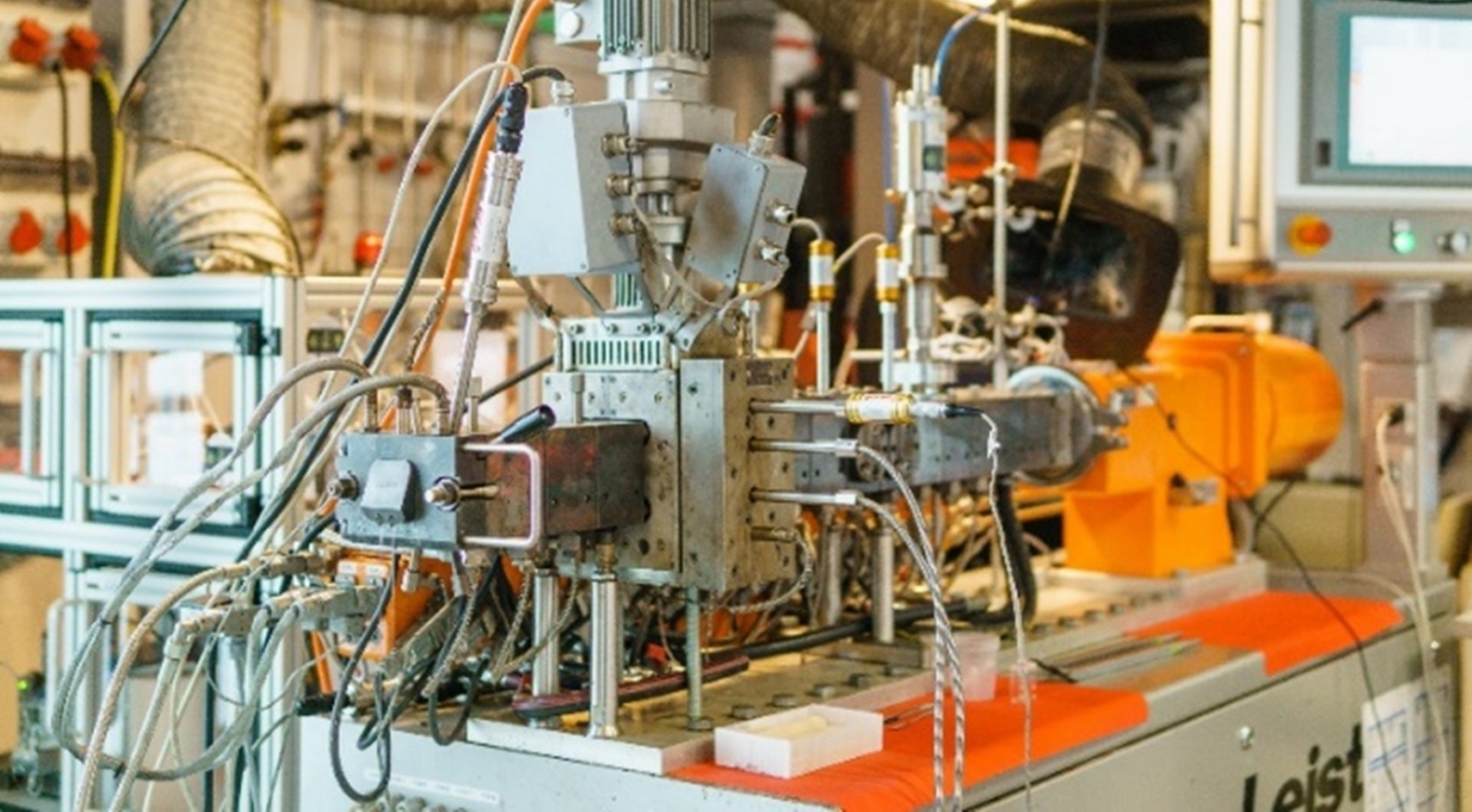Extruder zur Reaktivextrusion am Fraunhofer ICT