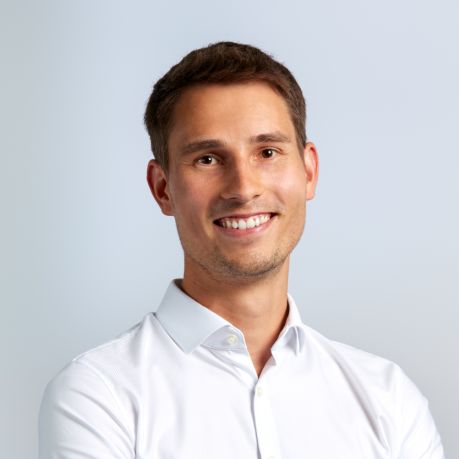 Dr. Viktor Müller