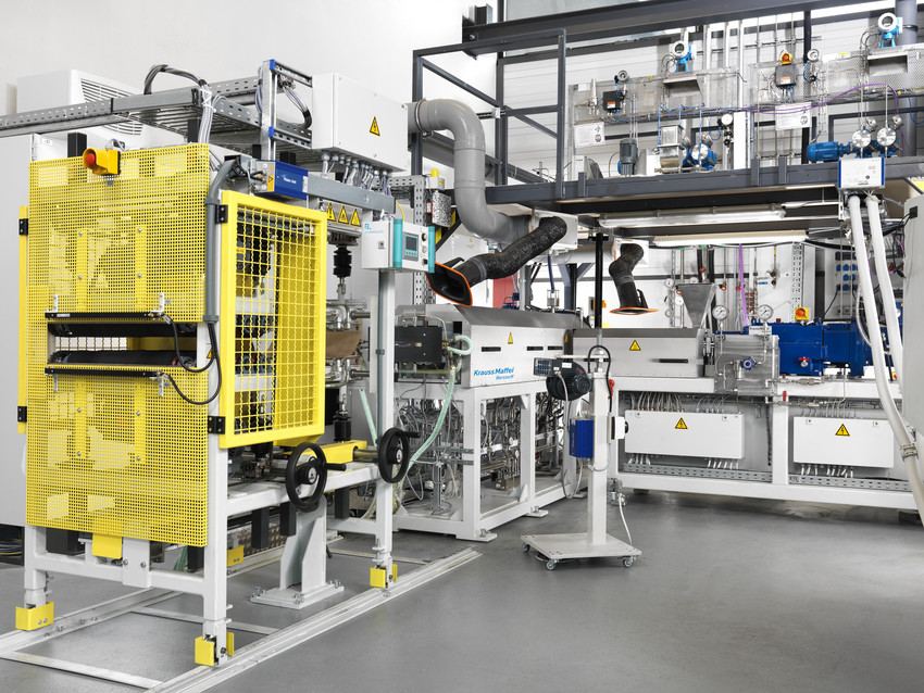Krauss Maffei tandem foam extruder for the manufacture of foamed semi-finished products