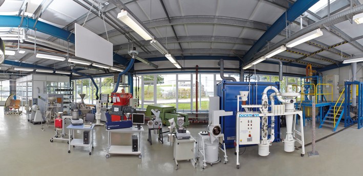 Technical center for sorting and processing plastics