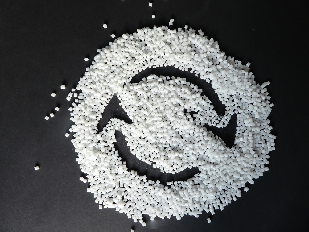 The plastics economy must become circular. The plastics economy must become circular.